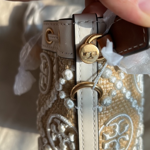 Tory Burch T Monogram Embroidered Raffia Mini Bucket Bag New Ivory - Picture 8 of 10